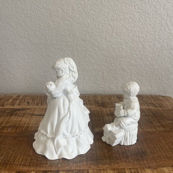 Department 56 Winter Silhouette Christmas Presents 78050 Kids Porcelain w/ Box - Picture 10 of 11